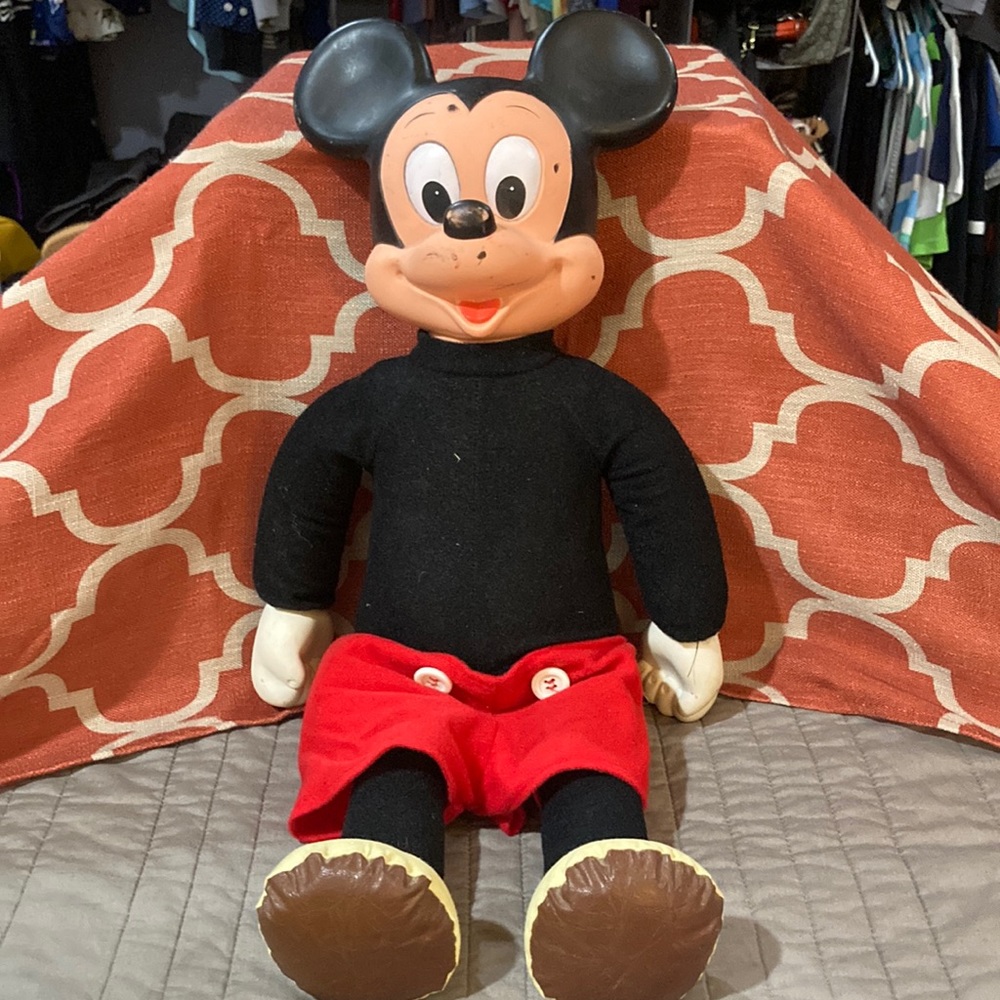 1975 vintage marching Mickey Mouse